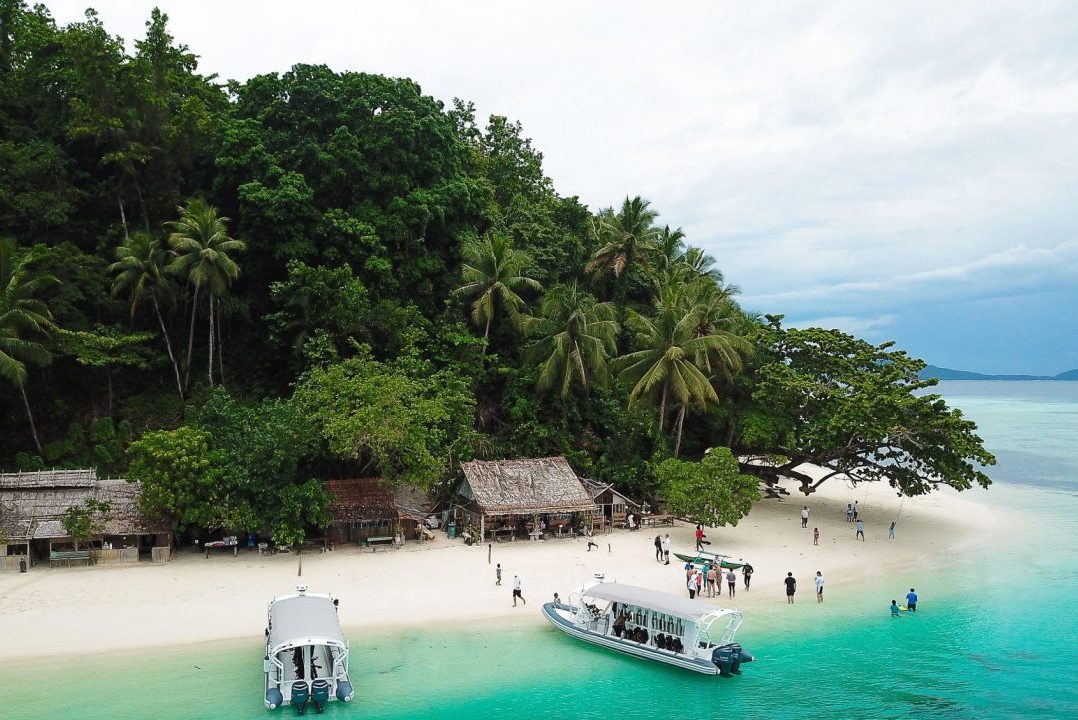 Dykning ved Ambon og Banda Neira